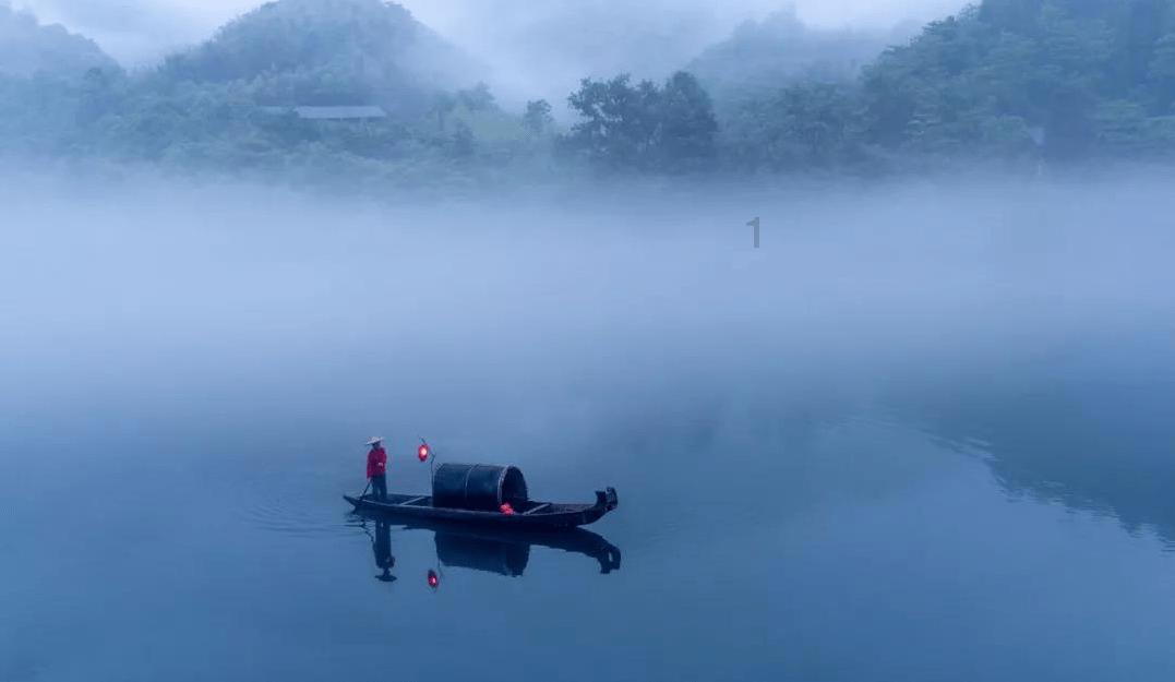 逃离森林湖畔