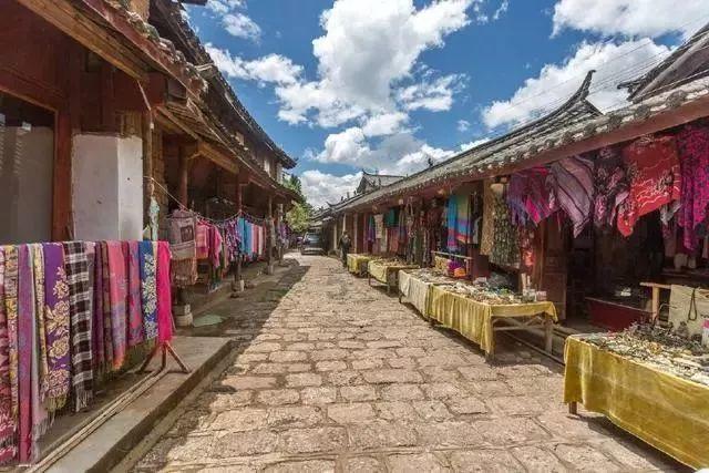 固阳县第十八届人民代表大会常务委员会关于召开固阳县第十八届人民代表大会第四次会议的决定