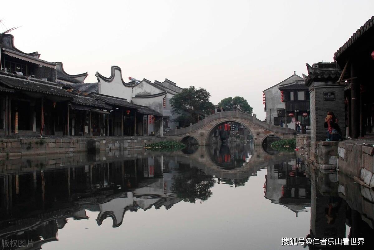 街舞还得看王一博,嘻哈风舞台秀火出圈,引发全民翻跳热潮