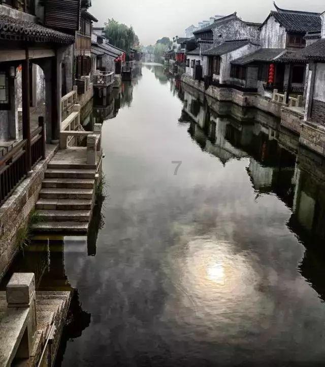 海滩宾馆逃生
